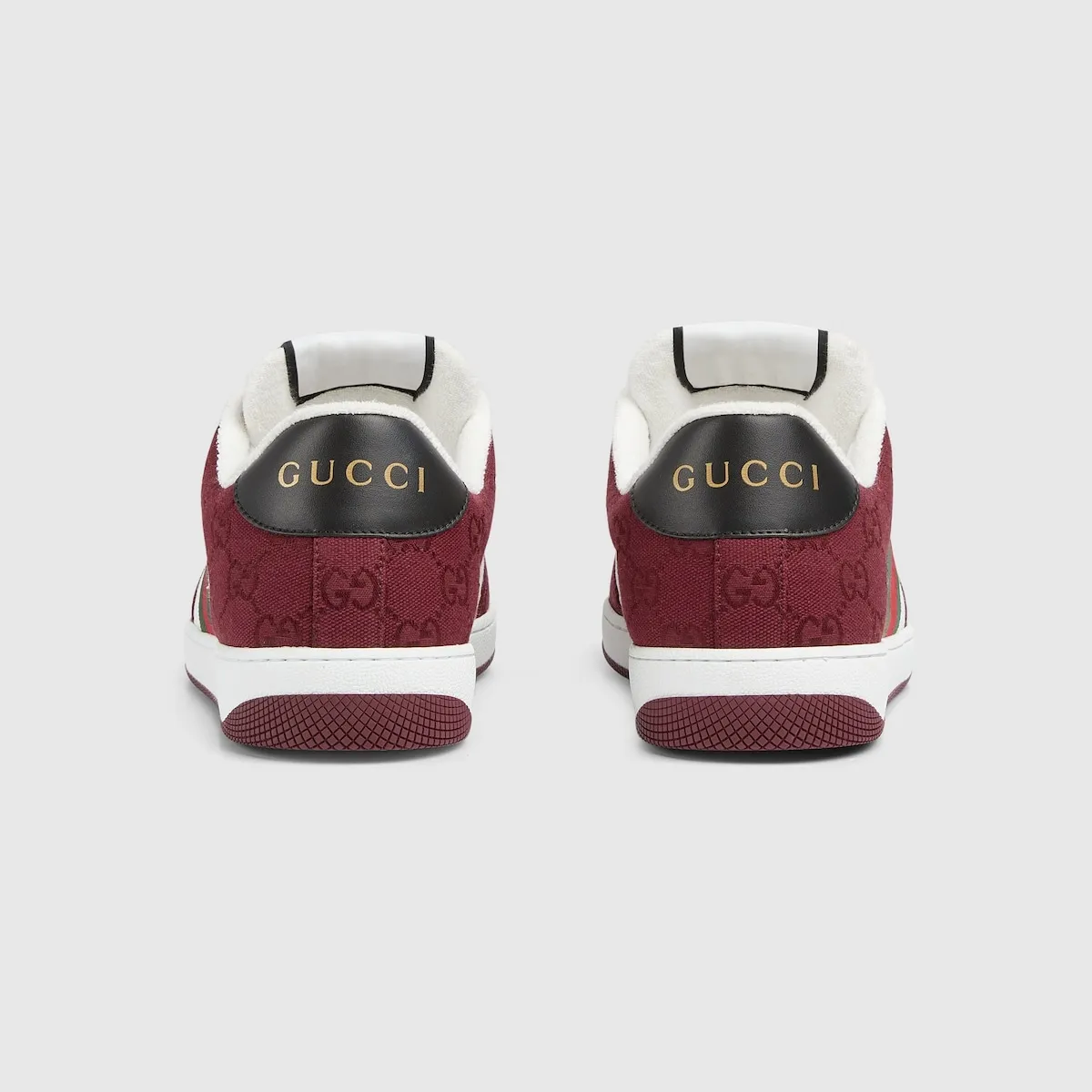 P620 Welcome to compare with the official website pictures directly. GUCCi 2025 latest Screener men's and women's web sneakers ♞size; 35~40.39~44 The Screener series of sneakers are inspired by the classic sneakers of the 1970s. They are named after the defensive movements in sports. They are decorated with striped webbing on the side and embellished with retro Gucci logos. Retro preppy silhouettes and fabrics inspired by nostalgic sportswear have been popular for decades, and these inspirations continue to inform the new collection.